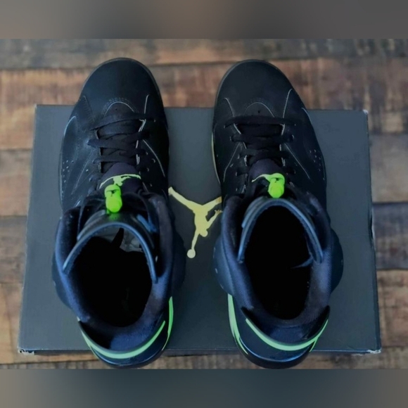 Jordan 6 Retro 'Electric Green' - Sz 9.5 - Picture 6 of 8
